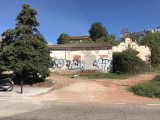 Terreno residencial en Vila - roja
