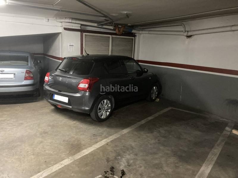 Foto b24291a5-ee76-459c-820e-ec9b3d80c7c4. Autoparkplatz in Eixample Nord Girona