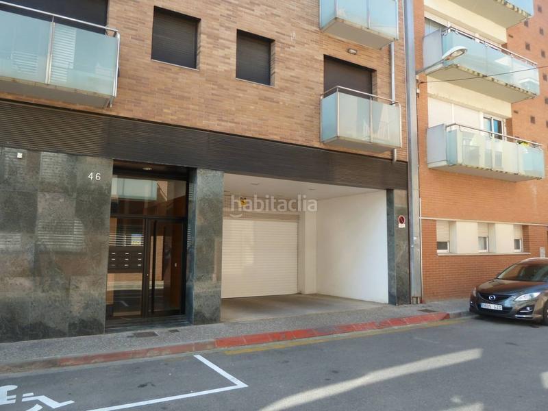 Foto ca4233f5-1415-42b4-a7fa-628bf4dd94bc. Alquiler parking coche parking en alquiler coche pequeño en Girona