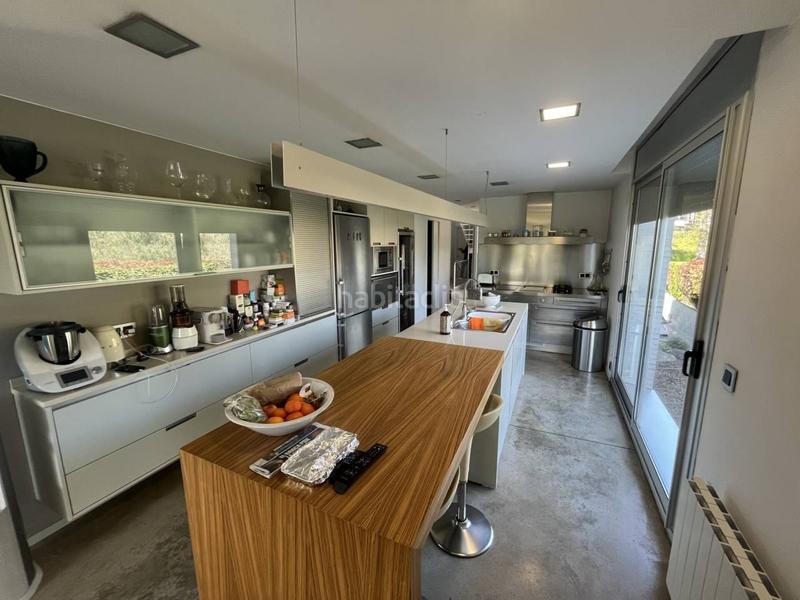 Foto 5748701f-19a1-48b2-afc6-e678e9997614. Casa con riscaldamento parcheggio piscina in Palau Girona