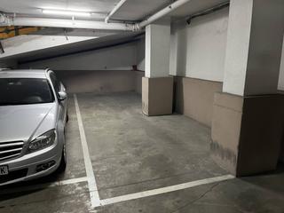 Aparcament cotxe  Francesc de ciurana. Parking en venta en el centro