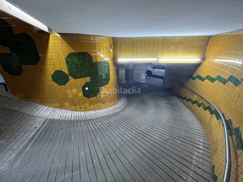 Foto 6c867af3-9f3c-4e5f-a3ec-b2e8ed120710. Parking voiture dans Eixample Nord Girona