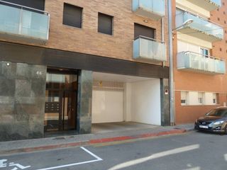 Lloguer Aparcament cotxe a Eixample Sud-Migdia. Parking en alquiler
