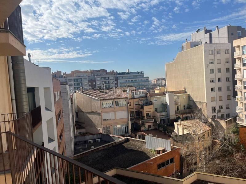 Foto 4387d540-f3e3-4b18-998a-7012efa4c7ae. Location bureau dans Eixample Nord Girona
