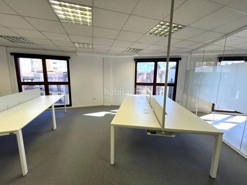 Foto 21889c14-0234-4c90-b558-be1ddb5edcd7. Alquiler oficina  en alquiler en eixamplecentre17002 en Girona