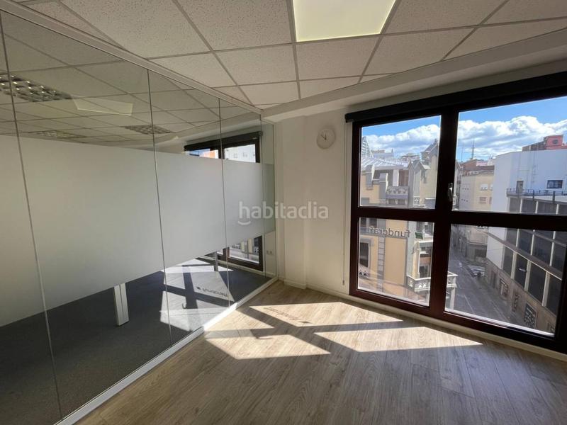 Foto bded178e-fba9-4bfc-ad09-f8445ba14bf9. Alquiler oficina  en alquiler en eixamplecentre17002 en Girona