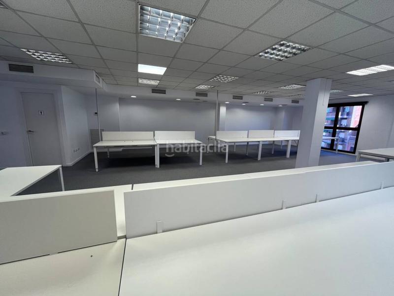 Foto 638eb1f8-6f3e-4092-8ecc-7567abc716a2. Miete büro in Eixample Nord Girona