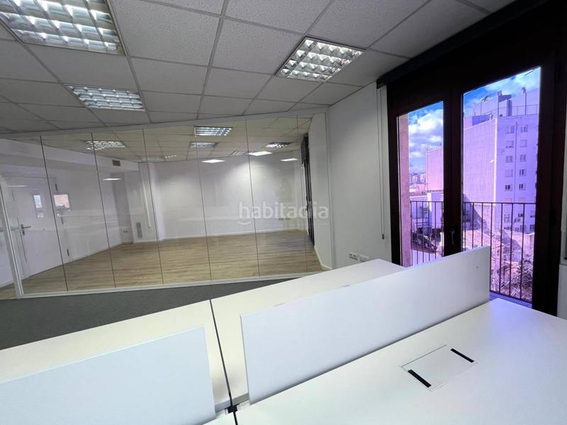 Foto b92f6620-8303-46b5-a624-9d7032404ab0. Rent office space in Eixample Nord Girona