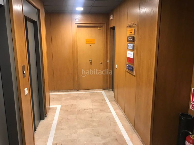 Foto 785fd8b6-c2bf-4041-9d00-8d026b2a30af. Miete büro in Eixample Nord Girona