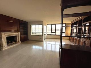 Pis  Gran via jaume i. Piso en venta en barri vell17001