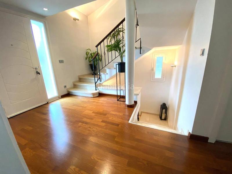 Foto 84aa10f2-95a5-4c3d-8761-368250ee80a9. Casa amb calefacció aparcament a Montilivi Girona