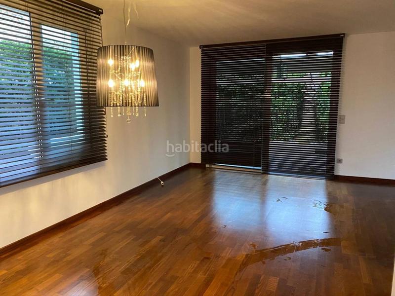 Foto b5c6f0c3-1f6e-42c0-8e3c-8b44e840fc32. Casa amb calefacció aparcament a Montilivi Girona