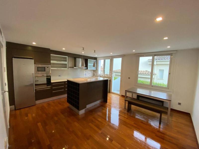 Foto c7a547ac-4d95-4a6b-a9e5-bcee3d1b25ba. Casa amb calefacció aparcament a Montilivi Girona