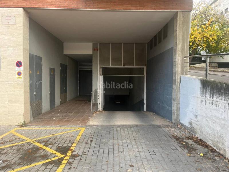 Foto 45fe507d-e3c0-4c3b-a6bf-b99e620153fc. Miete autoparkplatz in Eixample Sud-Migdia Girona