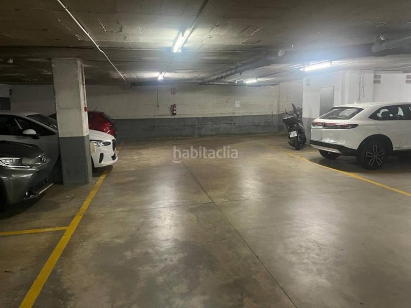 Foto 8a6c2d53-df3a-4bb1-aacf-463cef070159. Miete autoparkplatz in Eixample Sud-Migdia Girona