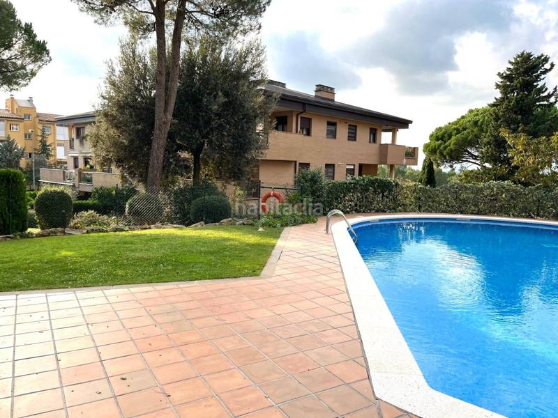 Foto ed3d0a23-f4f1-4631-a747-af482a63a929. Rent flat with heating parking pool in Montjuïc Girona