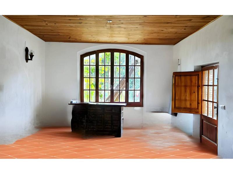 Foto 2465ad6c-5746-4ebd-9d00-1c8aa7abf413. Casale con riscaldamento parcheggio in Llofriu