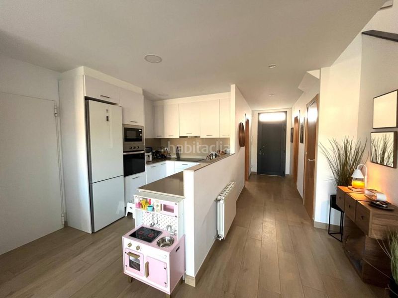 Foto 2b5f9c5f-ee22-49a8-99d3-051993139361. Casa amb aparcament a Sils