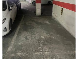 Aparcament cotxe a Paseo Devesa