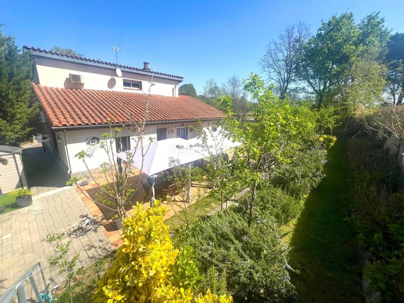 Foto da876d0c-fab9-4d59-b10d-b279e9fbba78. Casa amb aparcament a Vilobí d´Onyar