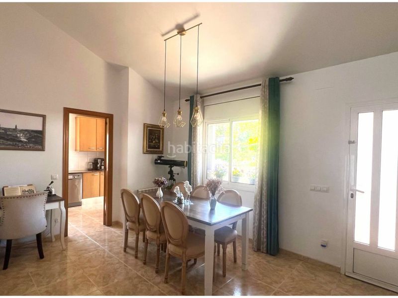 Foto f785b846-80f4-45b2-bd85-79c0d43d9f11. Casa amb aparcament a Vilobí d´Onyar
