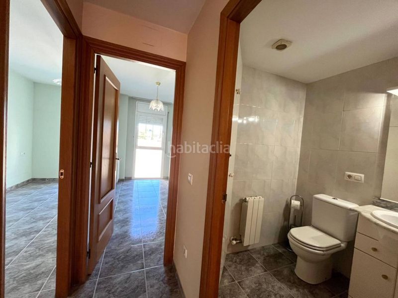 Foto 7eeab4be-da43-4e7b-8451-56a52d3d00c7. Pis amb calefacció aparcament piscina a La Devesa Girona