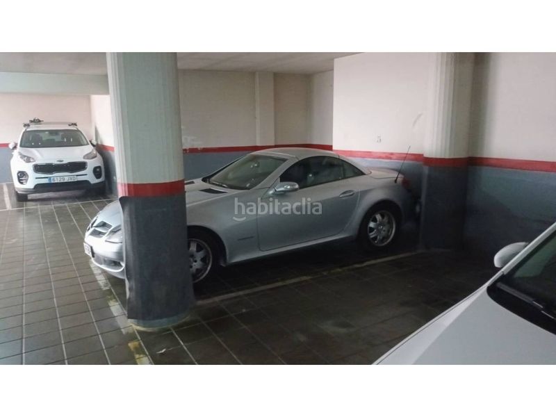Foto 5649801e-6064-441d-80e9-5a74b3d7324b. Aparcament cotxe a Albal