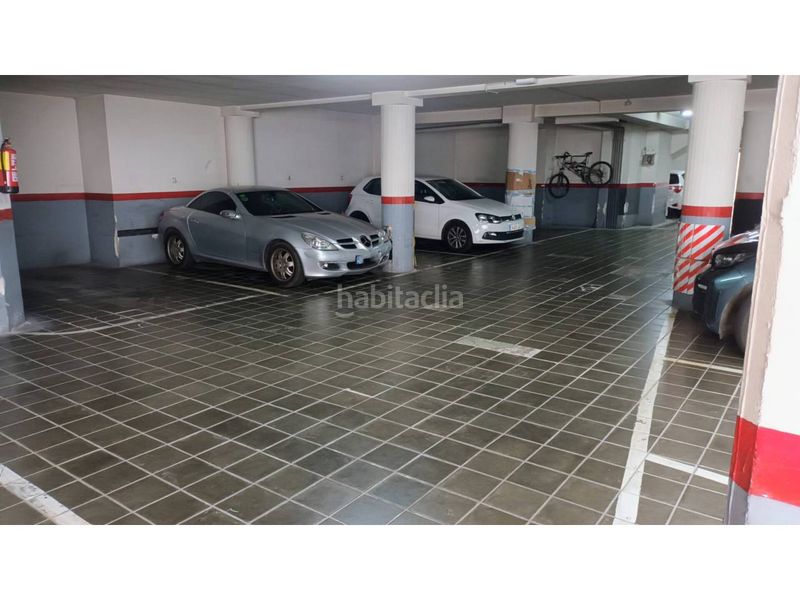 Foto 678fa2a9-3e20-4574-94b5-d304722f91a8. Aparcament cotxe a Albal