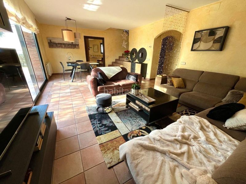 Foto cebe93f9-fb97-4335-935d-1fc7f572bb31. Casa amb calefacció aparcament a Montilivi Girona