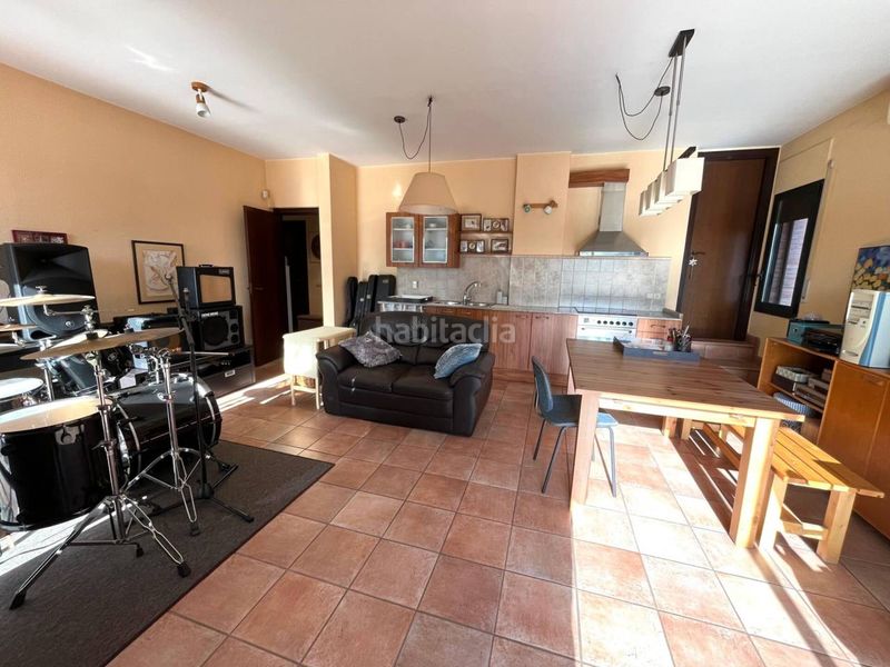 Foto ea790a9e-75ba-4622-a9f5-eb67e40c7260. Casa amb calefacció aparcament a Montilivi Girona