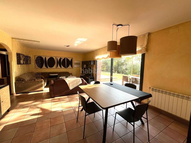 Foto f24b8928-da81-4c73-b8df-eb48a460c63f. Casa amb calefacció aparcament a Montilivi Girona