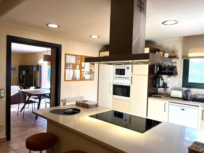 Foto f85b4c66-d008-43de-ab64-226682fd70a0. Casa amb calefacció aparcament a Montilivi Girona