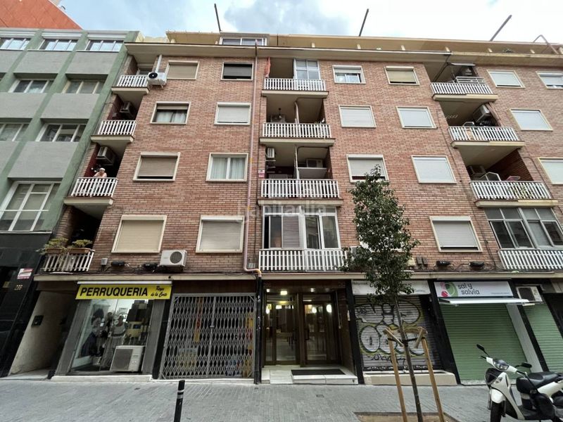 Foto 3944e5ab-6a01-49c3-8c17-b250a748f2a6. Pis amb calefacció a Barri de les Corts Barcelona