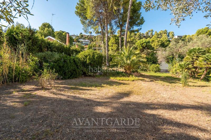 Foto 1597bbba-c6a3-46ee-a577-0dc87cab882f. Terrain résidentiel dans gran via de fontpineda 16 dans Pallejà