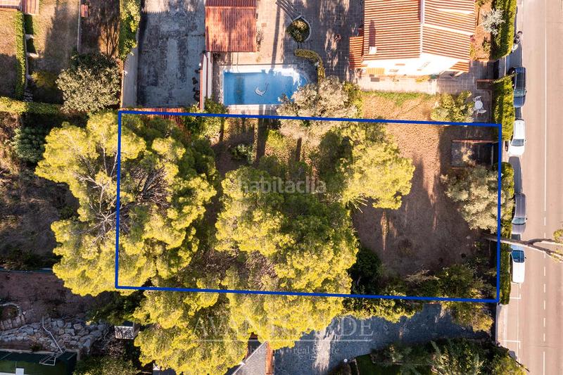 Foto ef5f35c3-79fe-4a5c-9717-02e1800ee7a2. Terrain résidentiel dans gran via de fontpineda 16 dans Pallejà