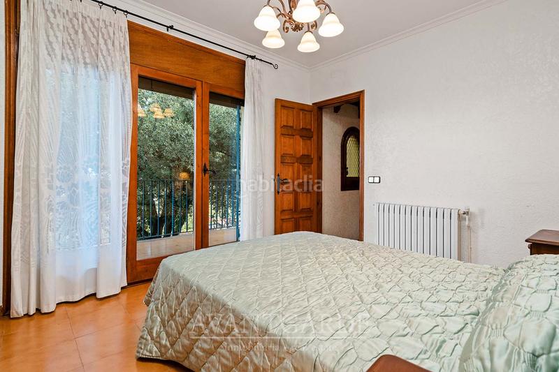 Foto 0e08c82d-18bc-4306-8a4c-2f105eac7914. Xalet a avinguda del taió 133 a Castellví de Rosanes