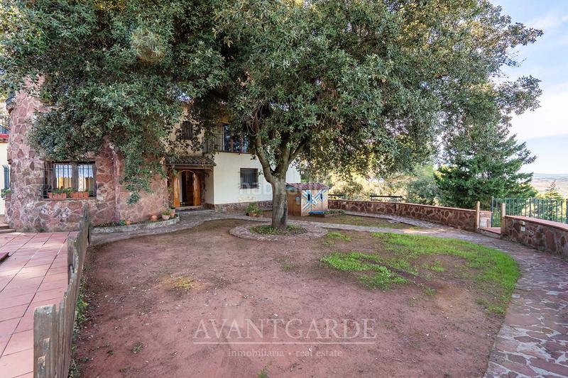 Foto 87896f8e-55b6-4ff4-93f4-345eae5a801e. Xalet a avinguda del taió 133 a Castellví de Rosanes