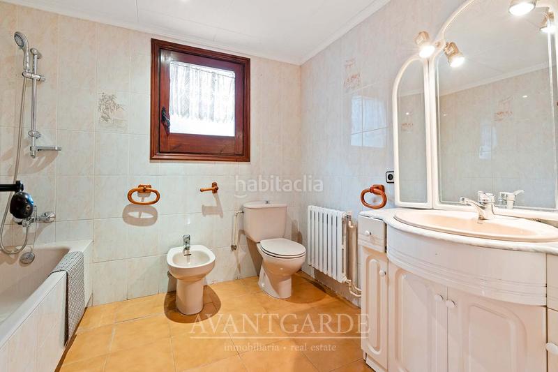 Foto d8c764ee-2af8-4368-a4b2-78131e78cff2. Xalet a avinguda del taió 133 a Castellví de Rosanes