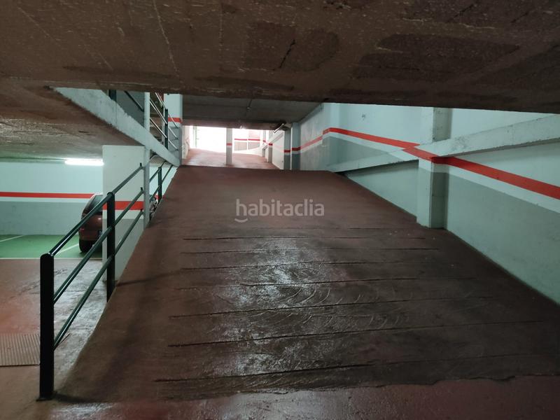 Foto 2a402f90-4a31-4d59-8a01-b3a9973d1449. Alquiler parking coche en avinguda de vilanova 144 en Hospitalet de Llobregat (L´)