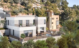 Chalet à Via abadia de montserrat 22. Chalet de obra nueva en fontpineda