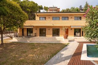 Chalet in Gran via de fontpineda 64