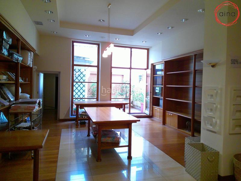 Foto 196a18a4-11e3-44c9-b712-c7d268a78a47. Alquiler local comercial venta o alquiler local calle zapatería en Pamplona / Iruña