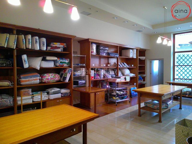 Foto 43663b53-f731-4d33-95ec-d5f601fa1127. Alquiler local comercial venta o alquiler local calle zapatería en Pamplona / Iruña