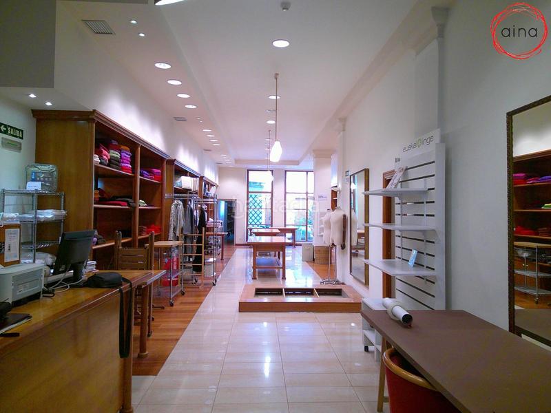 Foto 70ef6e41-bd0d-4408-8589-df342fb5dd5c. Alquiler local comercial venta o alquiler local calle zapatería en Pamplona / Iruña
