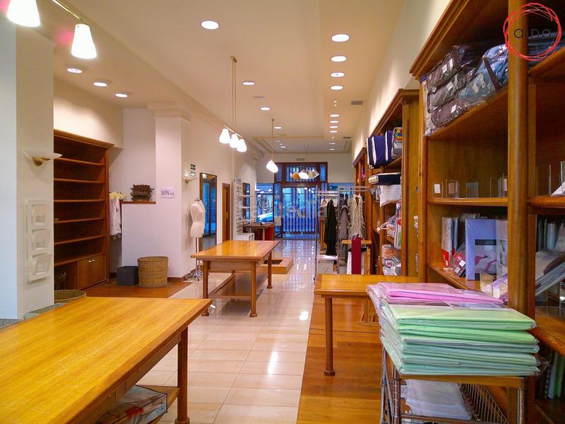 Foto b3949777-491d-4b0e-a5ba-26c885db46d9. Alquiler local comercial venta o alquiler local calle zapatería en Pamplona / Iruña