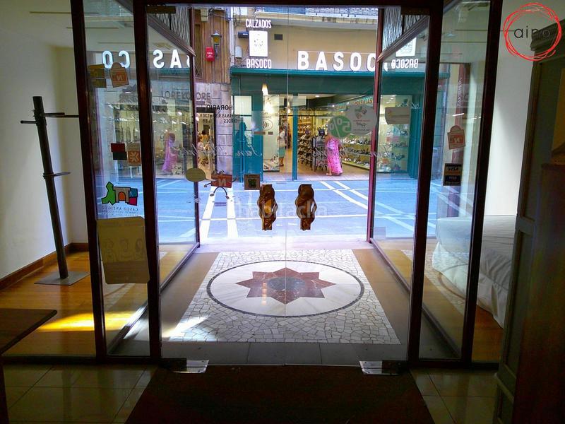 Foto 7d8721e2-735a-4a1f-82f1-cab4f960b71e. Local comercial a Casco Antiguo Pamplona / Iruña