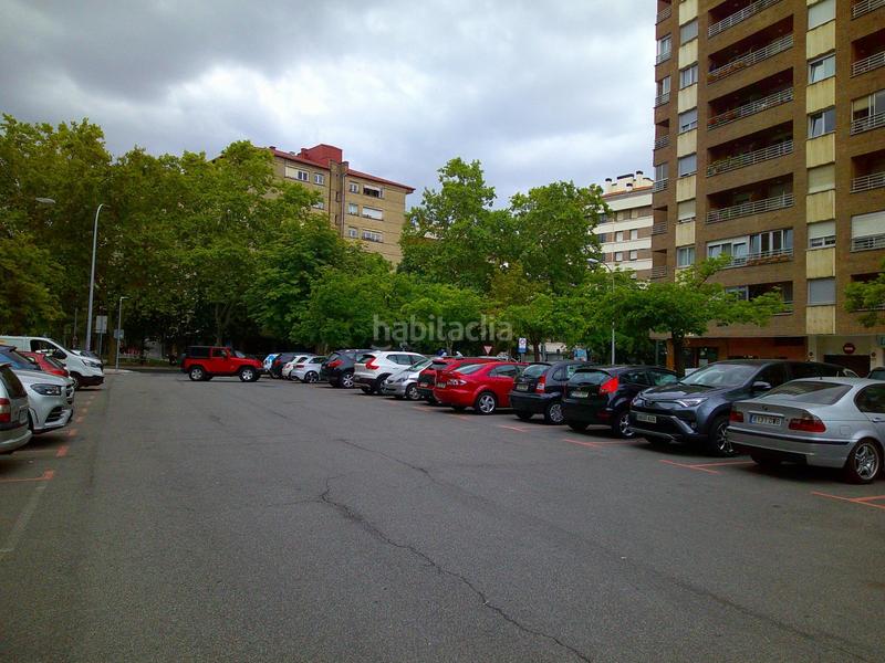 Foto 689ca148-de3a-4893-bcc1-bd735540141e. Alquiler parking coche alquiler plaza de garaje en Iturrama en Pamplona / Iruña