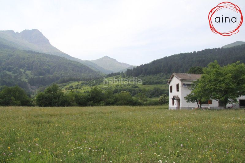 Foto a1754571-c3ba-46c9-9db8-568a14f7be49. Casa con parcheggio in Isaba