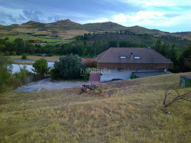 Foto 3066709c-4cbf-4093-a216-24cc41843b29. Chalet in carretera campanas 5 in Puente la Reina / Gares