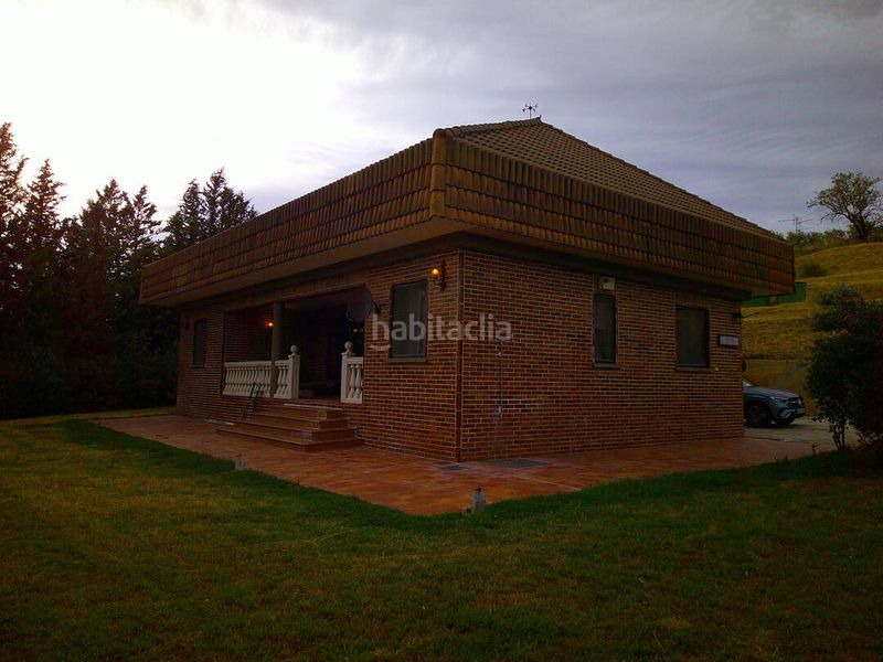 Foto 5a6995e7-3546-4289-af7e-dd617b924a1a. Chalet in carretera campanas 5 in Puente la Reina / Gares